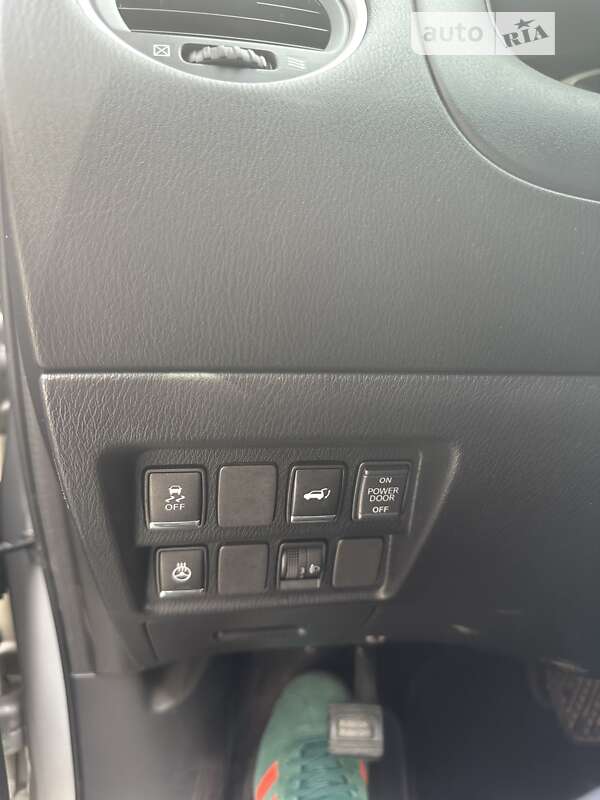 Внедорожник / Кроссовер Infiniti QX60 2015 в Черновцах