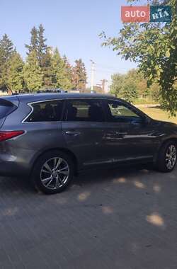 Внедорожник / Кроссовер Infiniti QX60 2015 в 