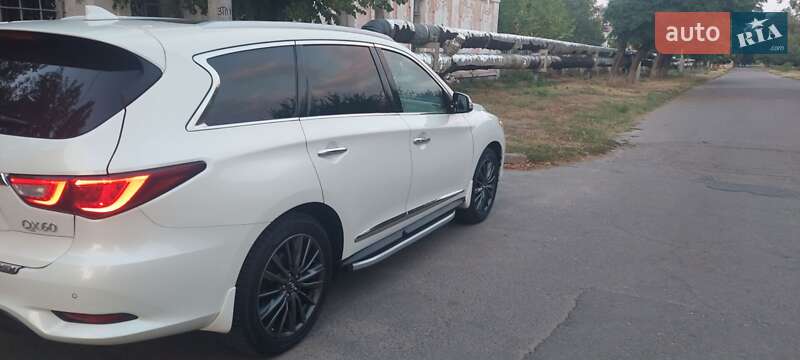 Внедорожник / Кроссовер Infiniti QX60 2017 в Александрие