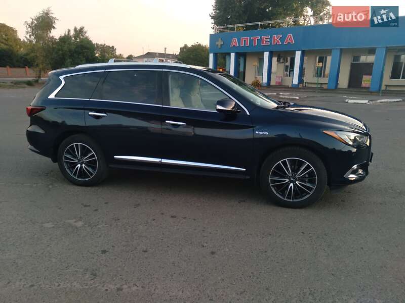 Внедорожник / Кроссовер Infiniti QX60 2017 в Теплике