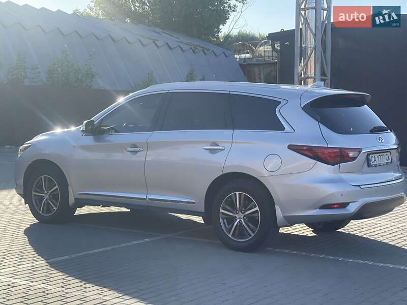 Внедорожник / Кроссовер Infiniti QX60 2017 в Черкассах