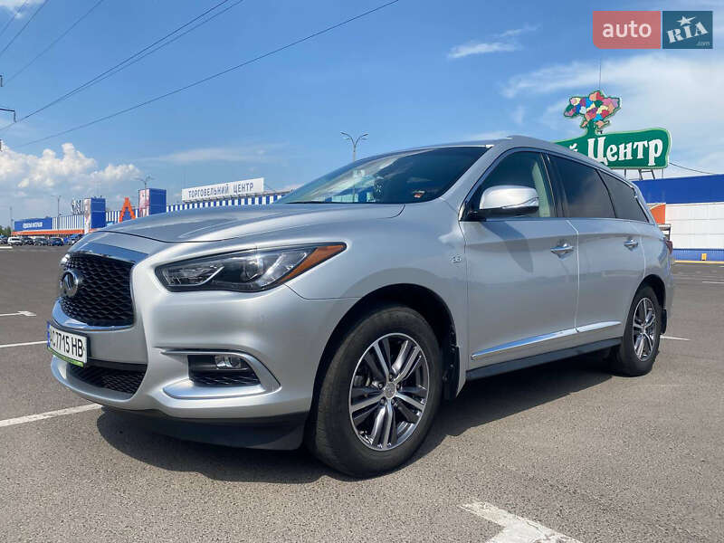 Внедорожник / Кроссовер Infiniti QX60 2016 в Киеве