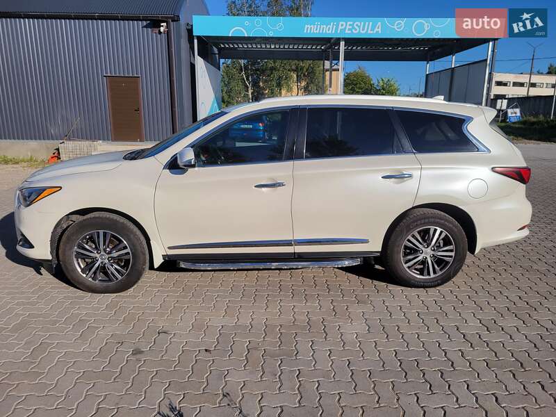 Позашляховик / Кросовер Infiniti QX60 2016 в Хмельницькому