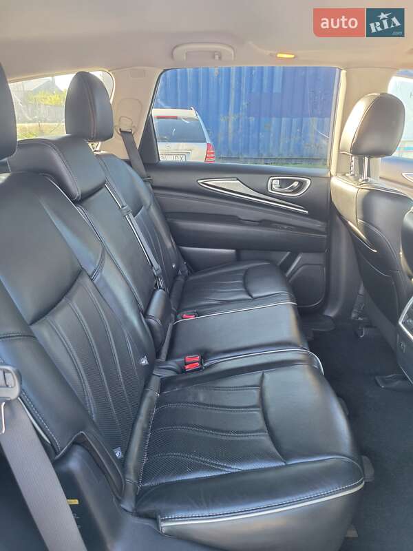 Позашляховик / Кросовер Infiniti QX60 2016 в Хмельницькому