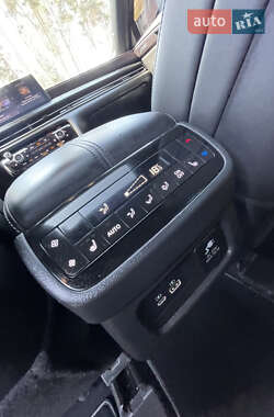 Внедорожник / Кроссовер Infiniti QX60 2022 в 