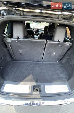 Внедорожник / Кроссовер Infiniti QX60 2022 в 