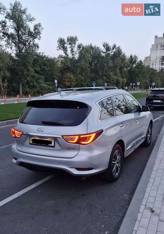 Внедорожник / Кроссовер Infiniti QX60 2016 в Киеве