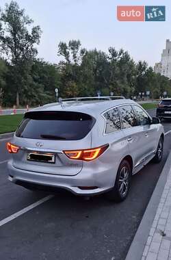 Внедорожник / Кроссовер Infiniti QX60 2016 в 