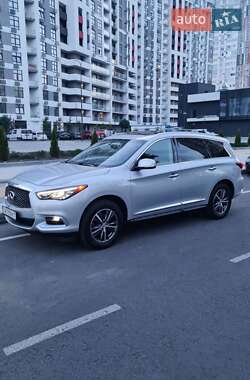 Внедорожник / Кроссовер Infiniti QX60 2016 в 