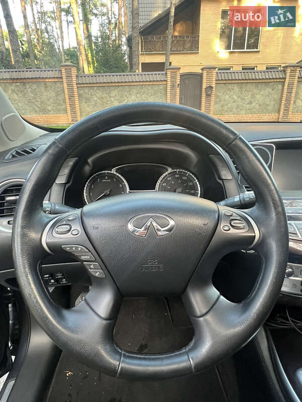 Позашляховик / Кросовер Infiniti QX60 2013 в Чернігові