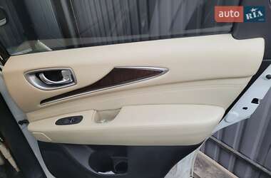 Позашляховик / Кросовер Infiniti QX60 2015 в 