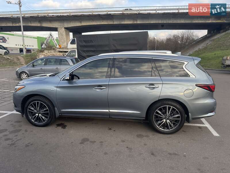 Внедорожник / Кроссовер Infiniti QX60 2016 в Киеве