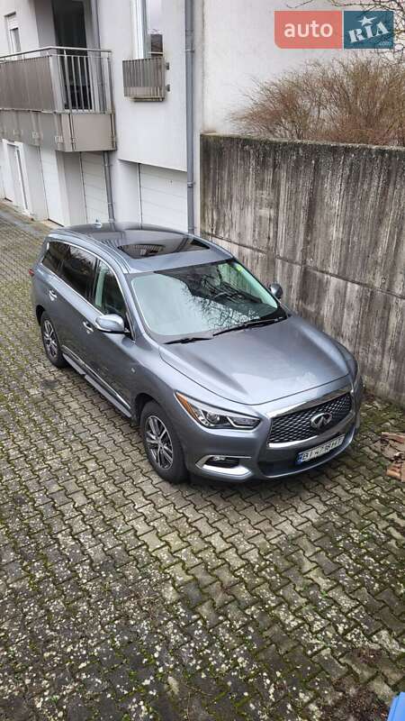 Позашляховик / Кросовер Infiniti QX60 2016 в Полтаві