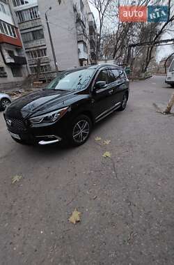 Внедорожник / Кроссовер Infiniti QX60 2017 в 