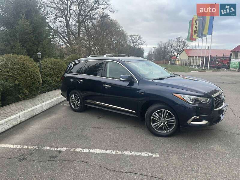 Позашляховик / Кросовер Infiniti QX60 2017 в Кропивницькому