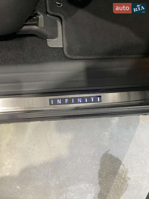 Внедорожник / Кроссовер Infiniti QX60 2014 в Львове