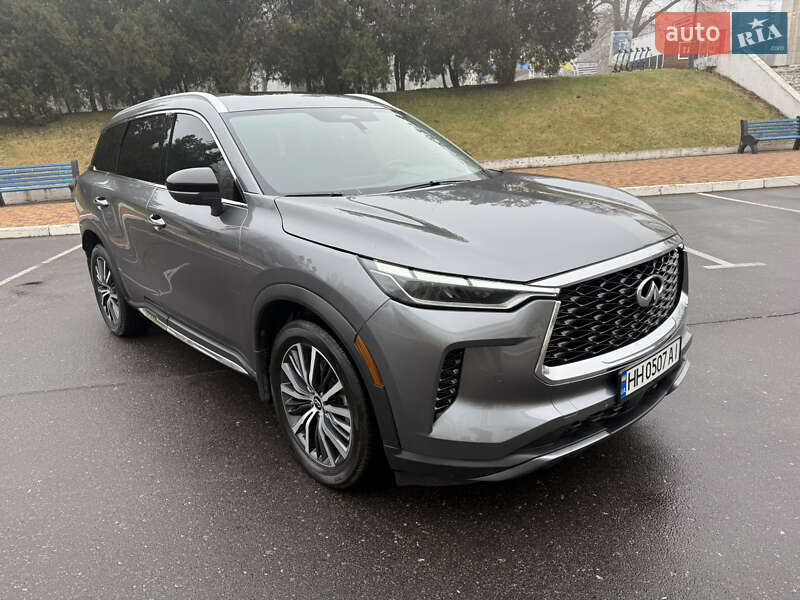 Позашляховик / Кросовер Infiniti QX60 2022 в 