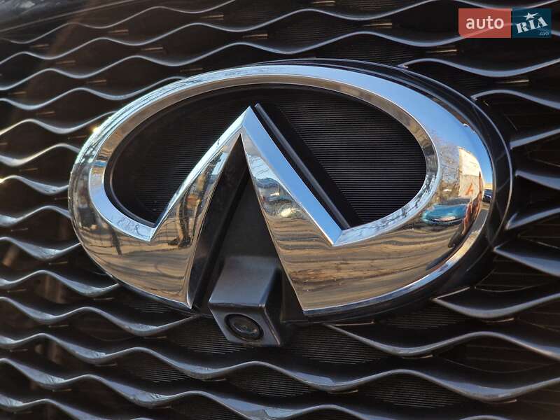 Внедорожник / Кроссовер Infiniti QX60 2018 в Одессе