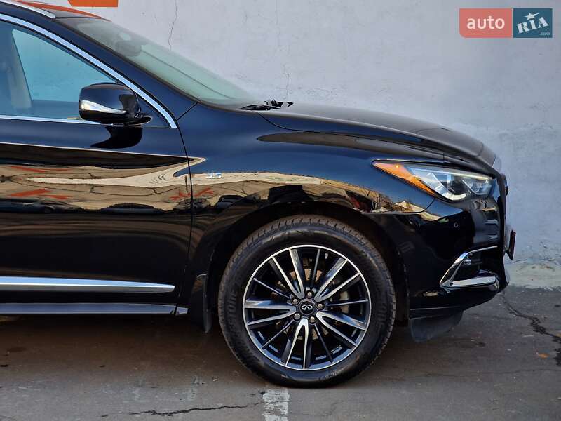 Внедорожник / Кроссовер Infiniti QX60 2018 в Одессе