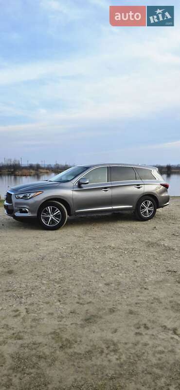 Внедорожник / Кроссовер Infiniti QX60 2019 в Калуше