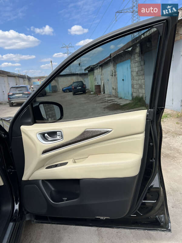 Позашляховик / Кросовер Infiniti QX60 2015 в Харкові