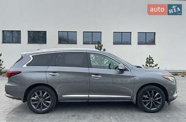Внедорожник / Кроссовер Infiniti QX60 2017 в 