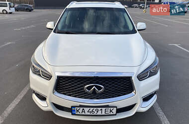 Внедорожник / Кроссовер Infiniti QX60 2016 в 