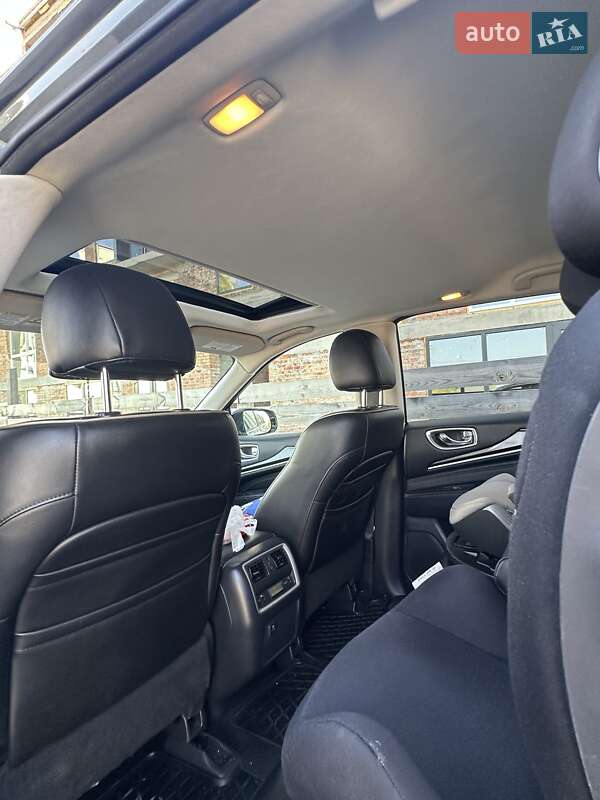 Внедорожник / Кроссовер Infiniti QX60 2017 в Киеве