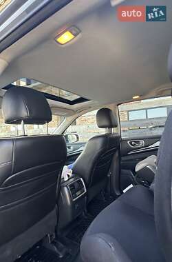 Внедорожник / Кроссовер Infiniti QX60 2017 в 