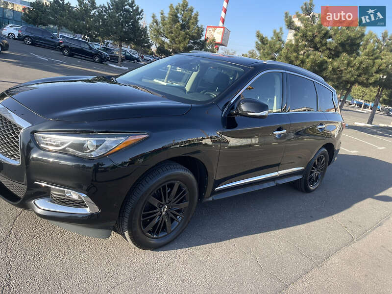 Внедорожник / Кроссовер Infiniti QX60 2018 в Одессе