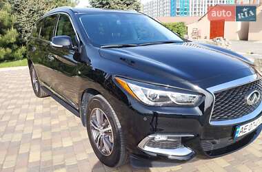 Внедорожник / Кроссовер Infiniti QX60 2018 в 