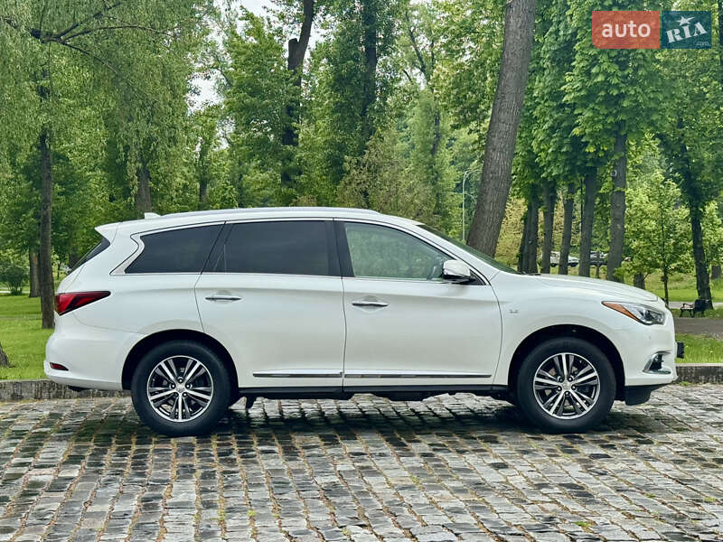 Внедорожник / Кроссовер Infiniti QX60 2018 в Киеве
