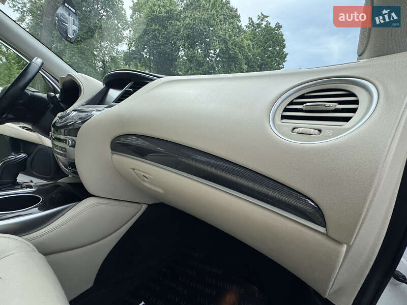 Внедорожник / Кроссовер Infiniti QX60 2018 в Киеве