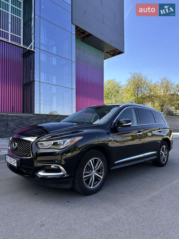 Внедорожник / Кроссовер Infiniti QX60 2018 в 