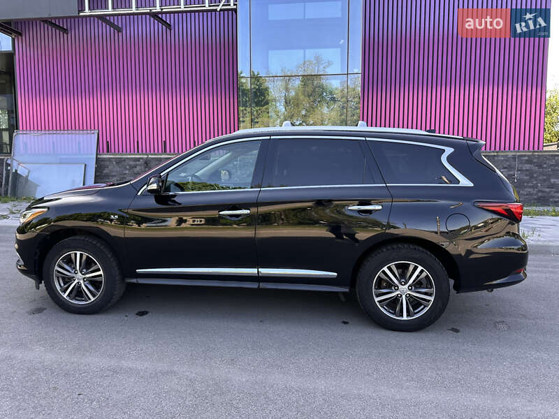 Внедорожник / Кроссовер Infiniti QX60 2018 в Чернигове