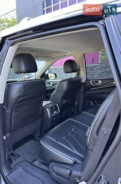 Внедорожник / Кроссовер Infiniti QX60 2018 в 
