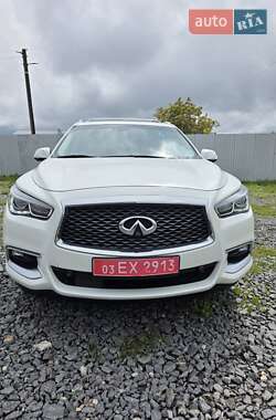 Внедорожник / Кроссовер Infiniti QX60 2016 в 