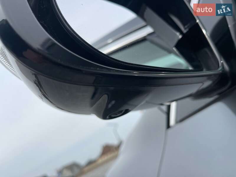 Позашляховик / Кросовер Infiniti QX60 2017 в Луцьку