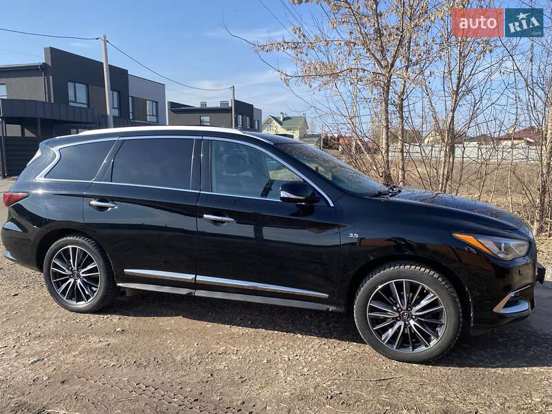 Внедорожник / Кроссовер Infiniti QX60 2018 в Софиевской Борщаговке