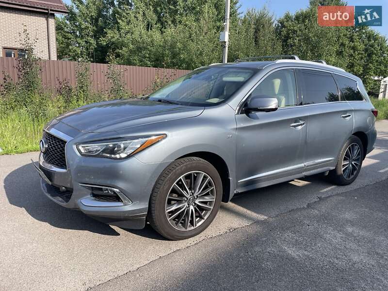 Внедорожник / Кроссовер Infiniti QX60 2017 в 