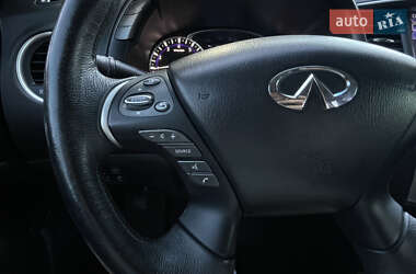 Внедорожник / Кроссовер Infiniti QX60 2015 в 