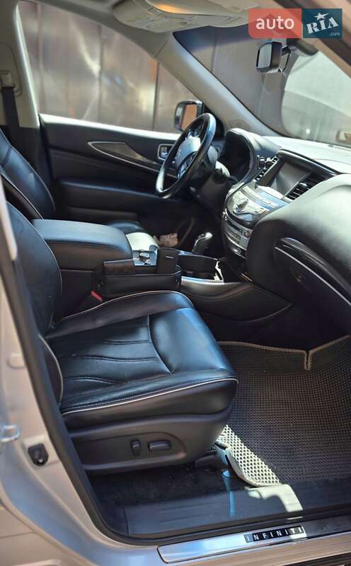 Внедорожник / Кроссовер Infiniti QX60 2016 в Кременчуге