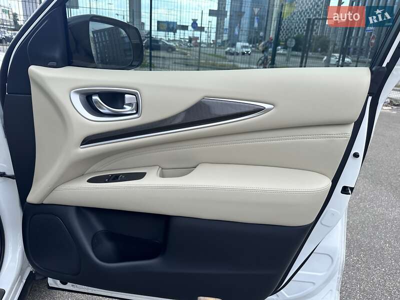 Позашляховик / Кросовер Infiniti QX60 2019 в Києві