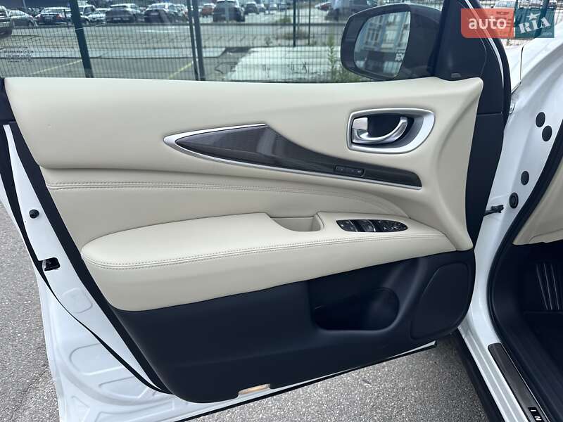 Позашляховик / Кросовер Infiniti QX60 2019 в Києві