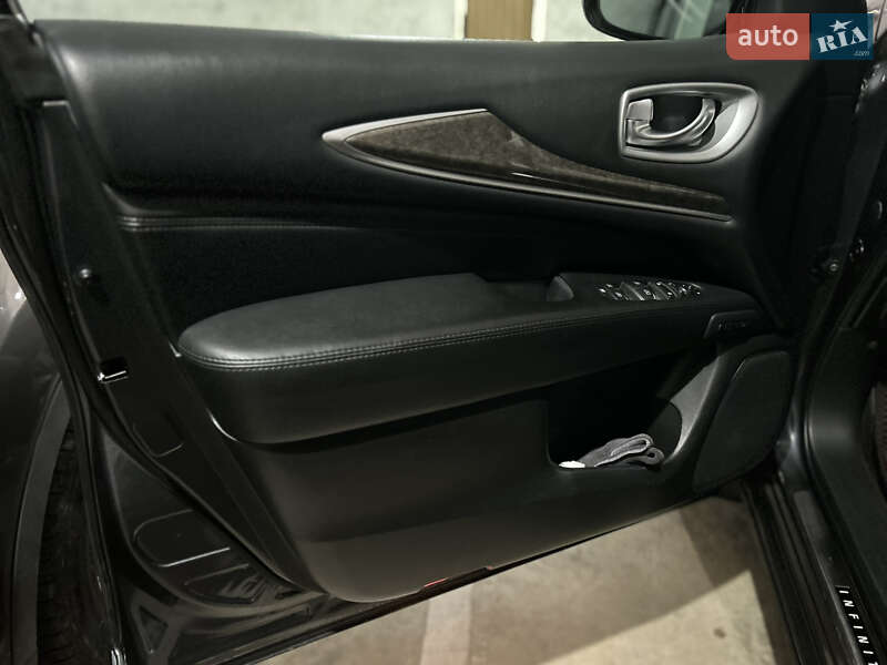 Внедорожник / Кроссовер Infiniti QX60 2014 в Черновцах