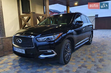 Внедорожник / Кроссовер Infiniti QX60 2016 в Вишневом
