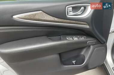 Внедорожник / Кроссовер Infiniti QX60 2015 в 