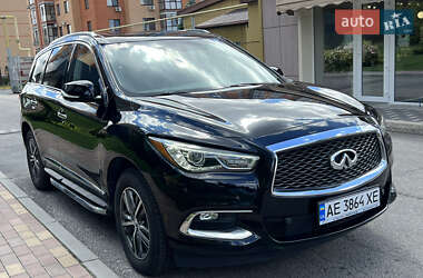 Внедорожник / Кроссовер Infiniti QX60 2018 в 