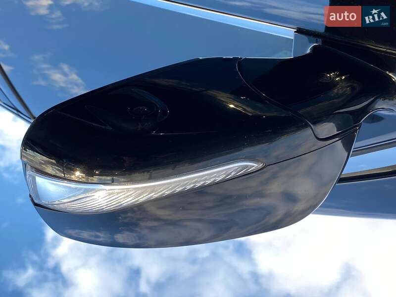 Внедорожник / Кроссовер Infiniti QX60 2017 в Киеве