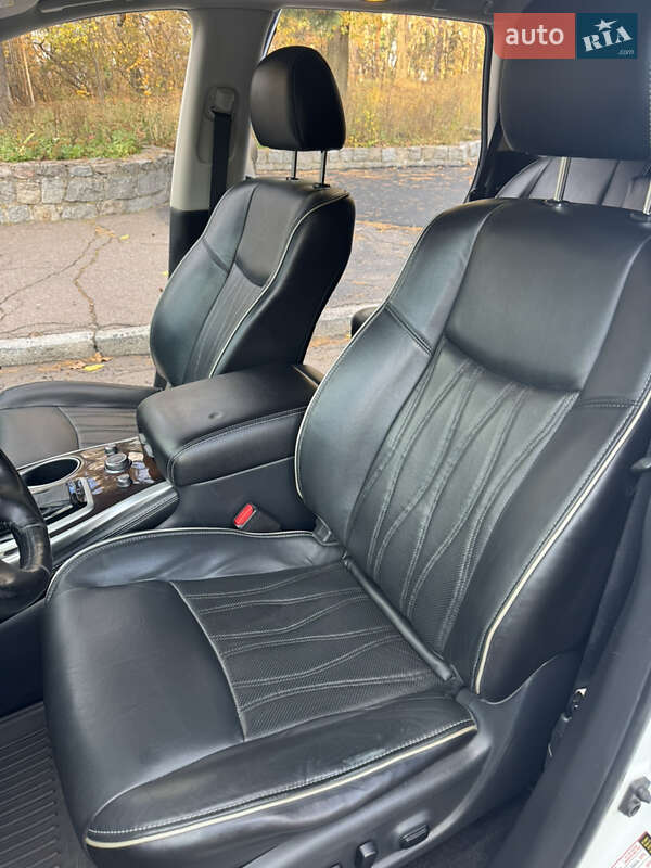 Внедорожник / Кроссовер Infiniti QX60 2017 в Черкассах